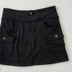 Athleta polar size M womanBlack Cargo Mini Skirt athletic and Casual